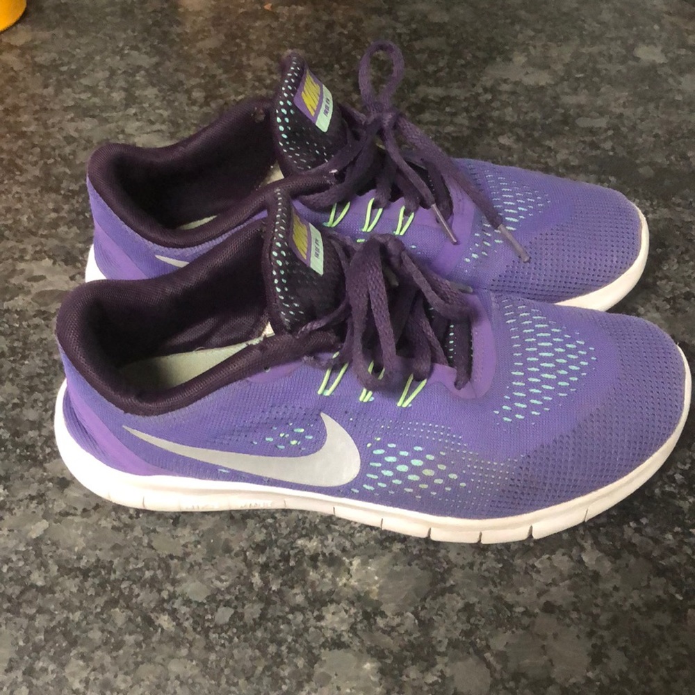 Nike Free Girls Sneakers size 6Y